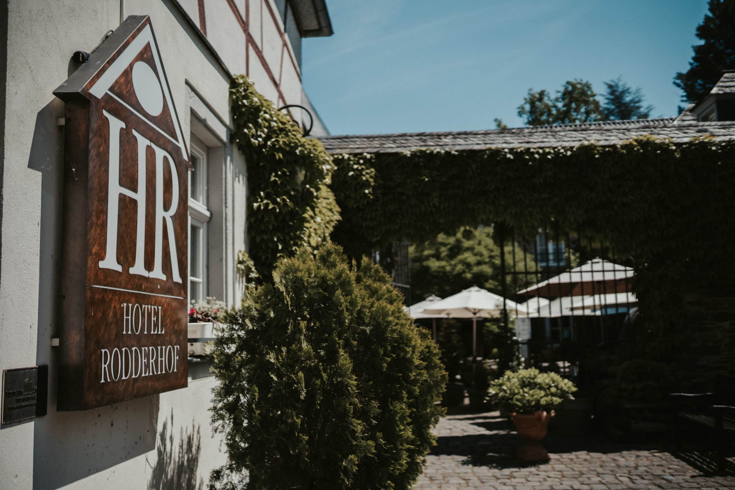 Hotel Rodderhof – Detail Leinwandbild Ahrtal